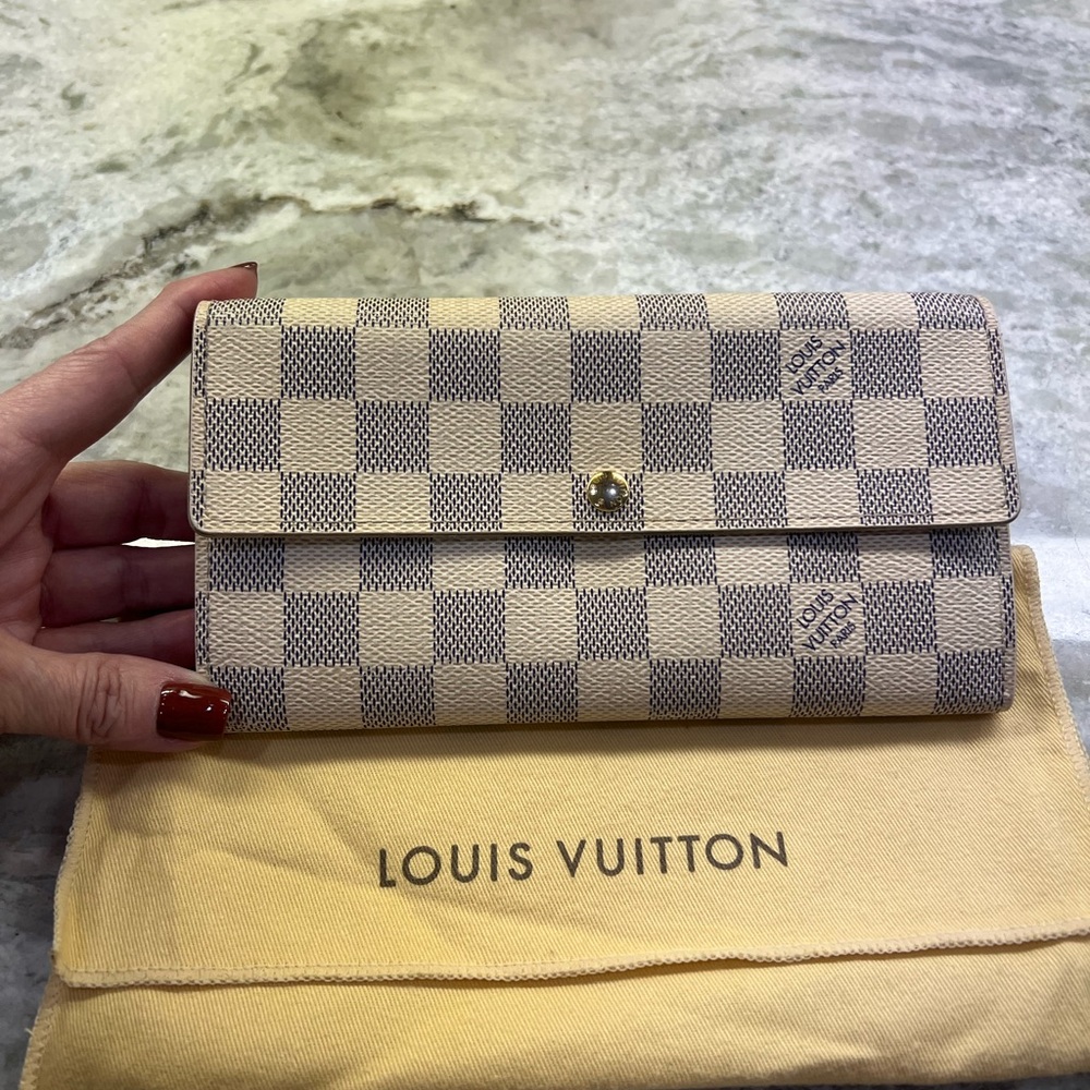 Louis Vuitton Damier Azur Wallet - Cream and Gray